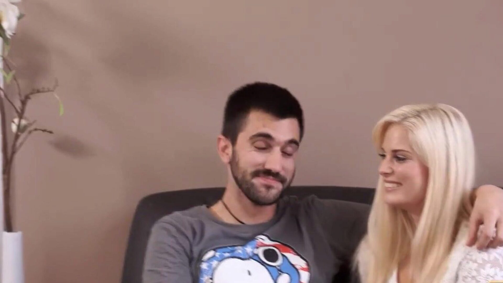 DADDY4K Une jolie blond essaie enfin le sexe avec un partenaire plus expérimenté Aug 12th 2021